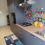 Simohouselecce 140 Sqm Luce In Piazza Palio A 50 Mt Fiere 아파트 *