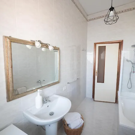 Simohouselecce 140 Sqm Luce In Piazza Palio A 50 Mt Fiere * 레체