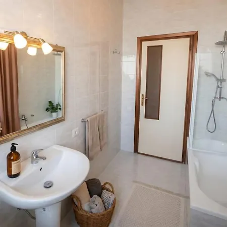 Simohouse - Executive 140mq - 2 Bathrooms Apartamento
