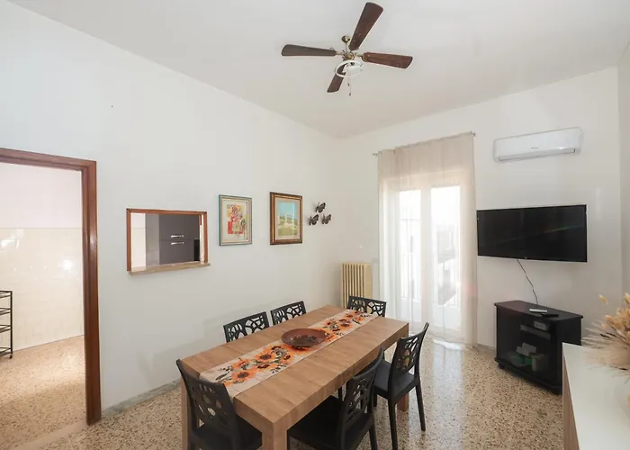 Simohouselecce 140 Sqm Luce In Piazza Palio A 50 Mt Biotech Lägenhet Lecce